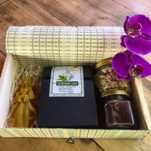 Подарочный набор Алтайский с медом, чаем и свечой